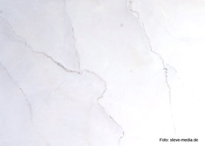 Wandveredelungen mit weißem Marmor